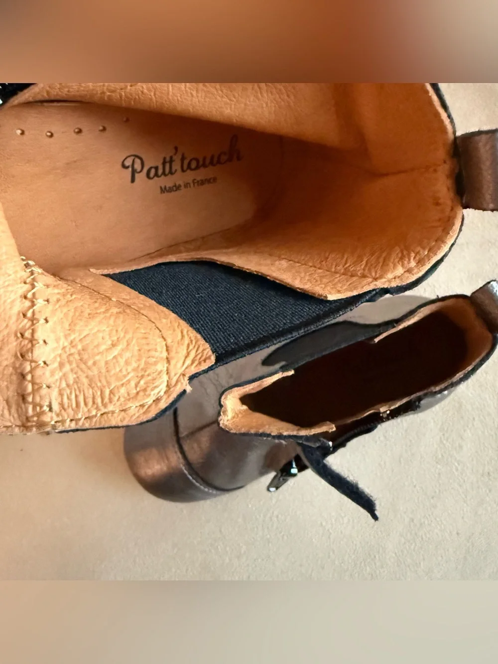 Patt'touch Mahe' Silver Leather Side Zip Ankle Boots | EU 23 | French Designer